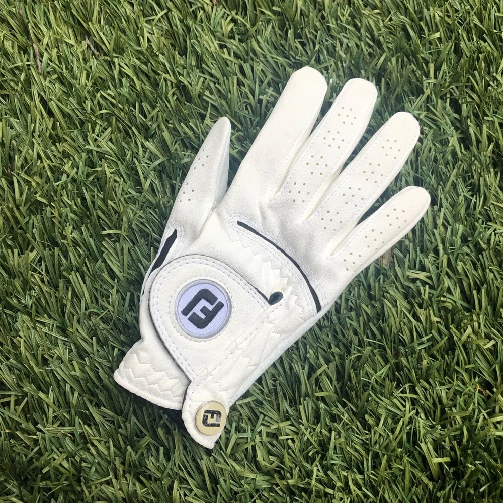 💐 HOST PICK 🎉 FootJoy ‘WeatherSof’ right glove in white